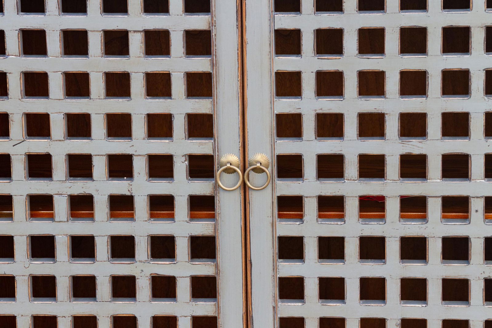 Stone Gray Painted Lattice Sideboard - 7