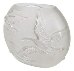 Mid 20th Century Art Deco Flying Geese Pattern Glass Vase