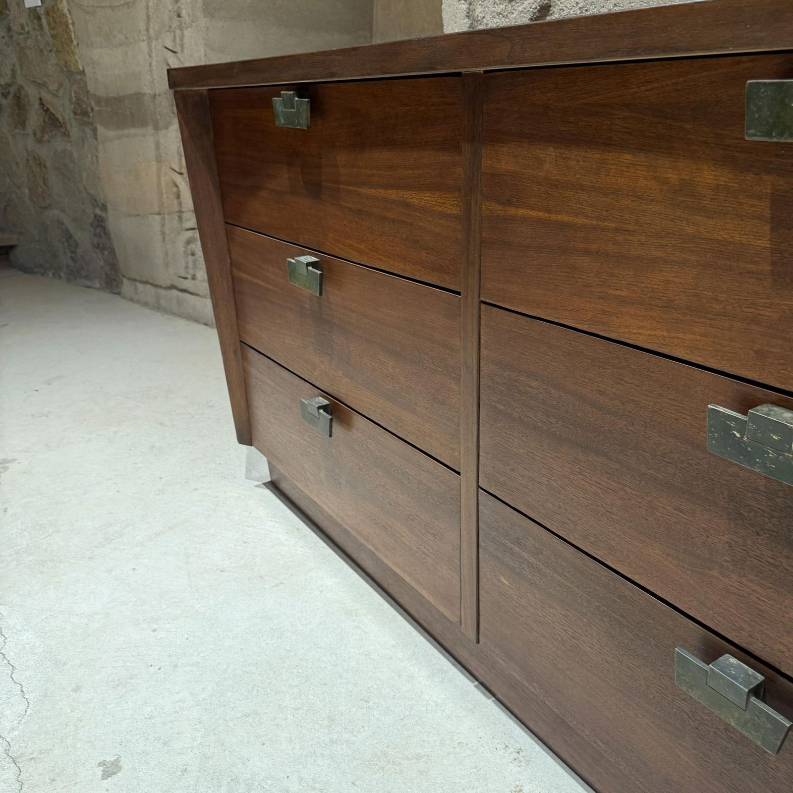 1960s Mid-Century Modern Six-Drawer Dresser Lowboy American of Martinsville - 9
