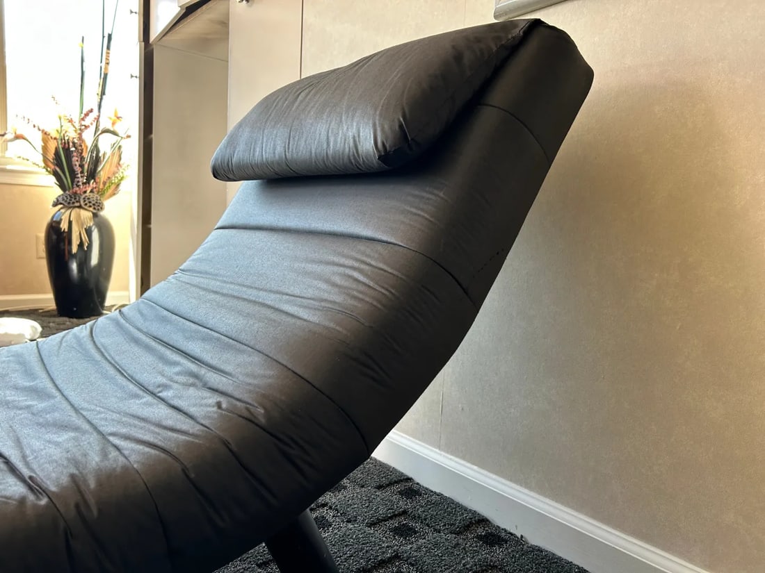 1970s Midcentury Modern Wave Chaise Lounge by Enrico Bartolini Designs - 9