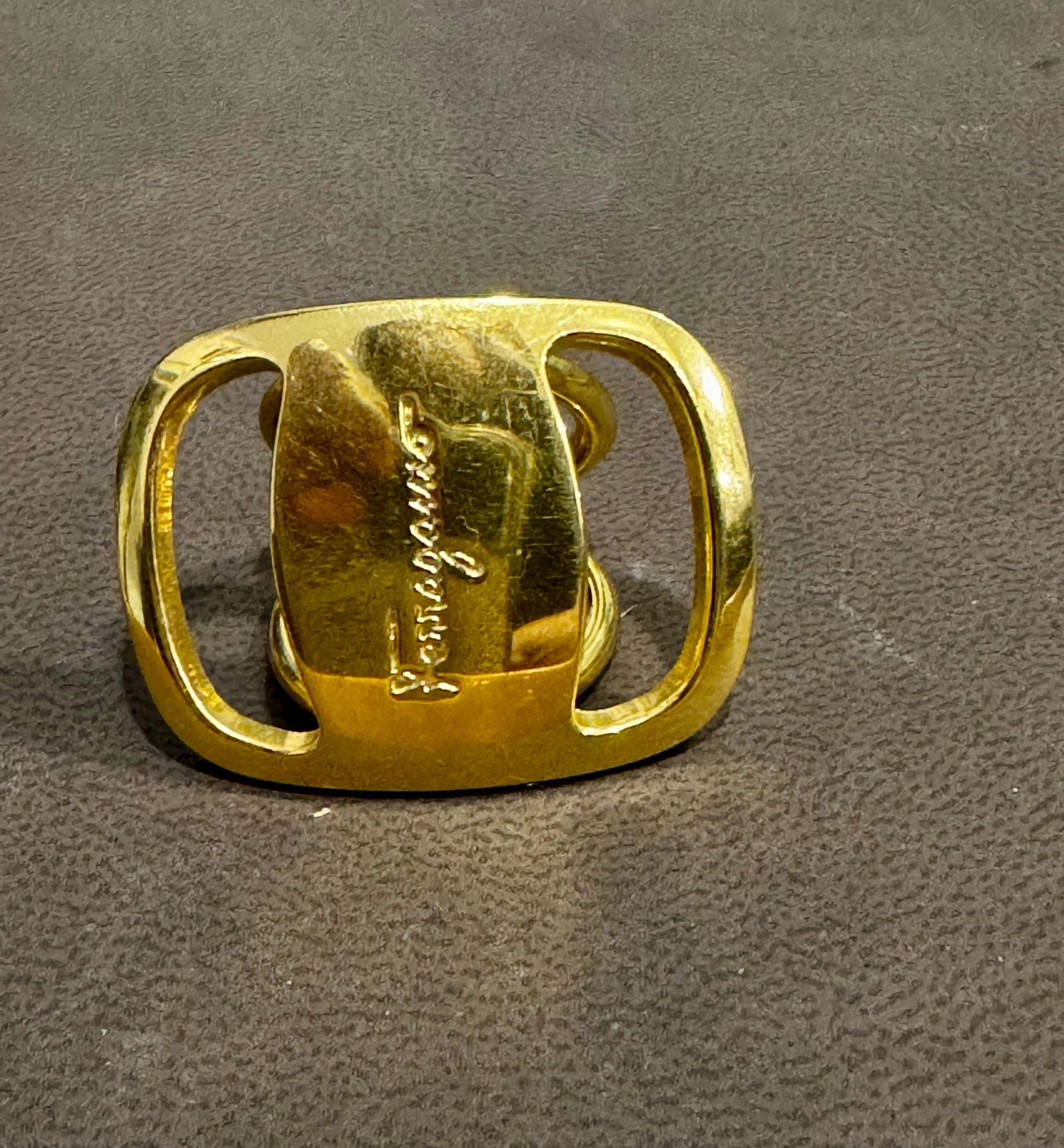 Salvatore Ferragamo Ganchini scarf ring /Ring gold Tone, Medium Size - 6