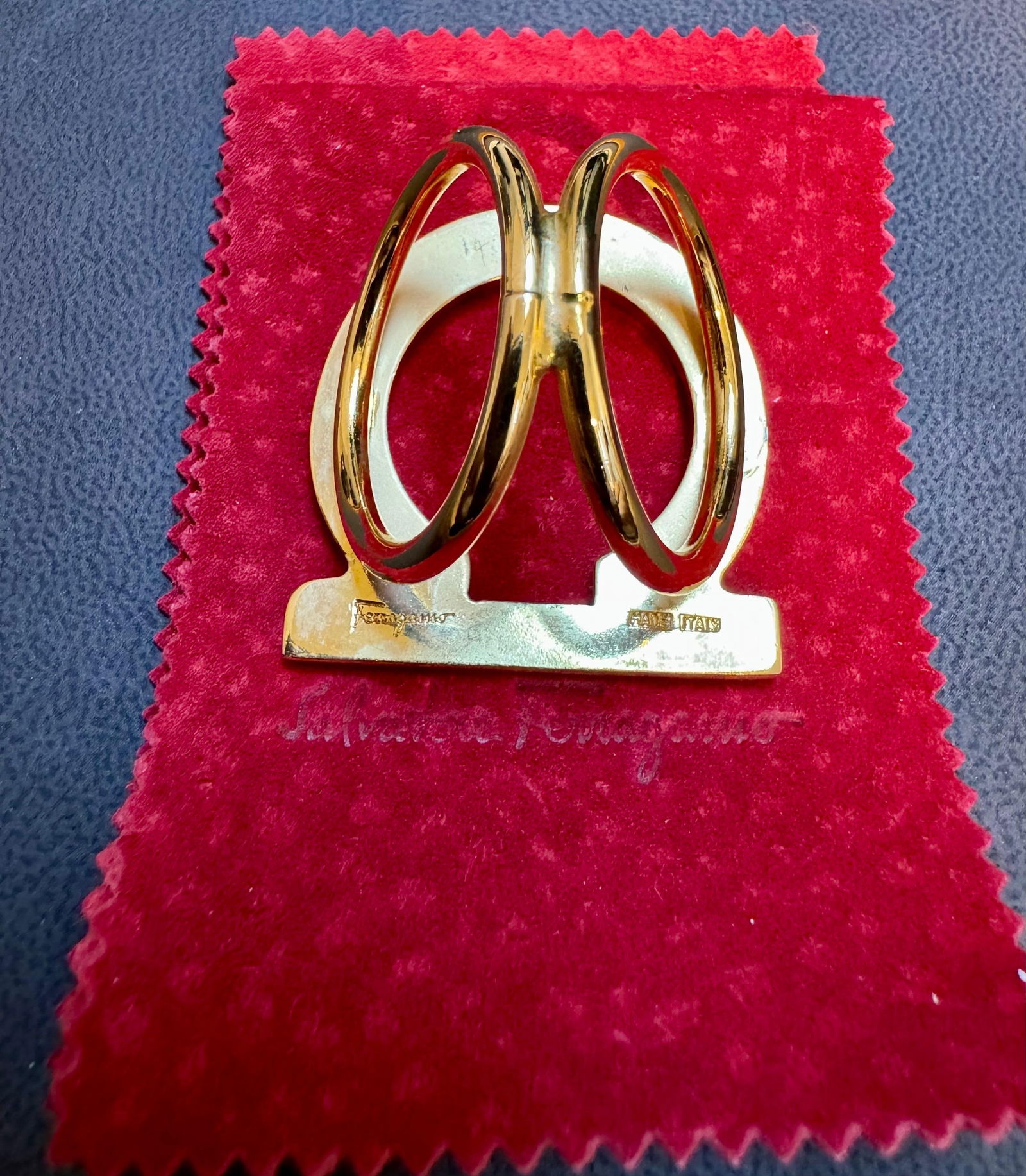 Salvatore Ferragamo Ganchini scarf ring gold Tone, Large Size - 11