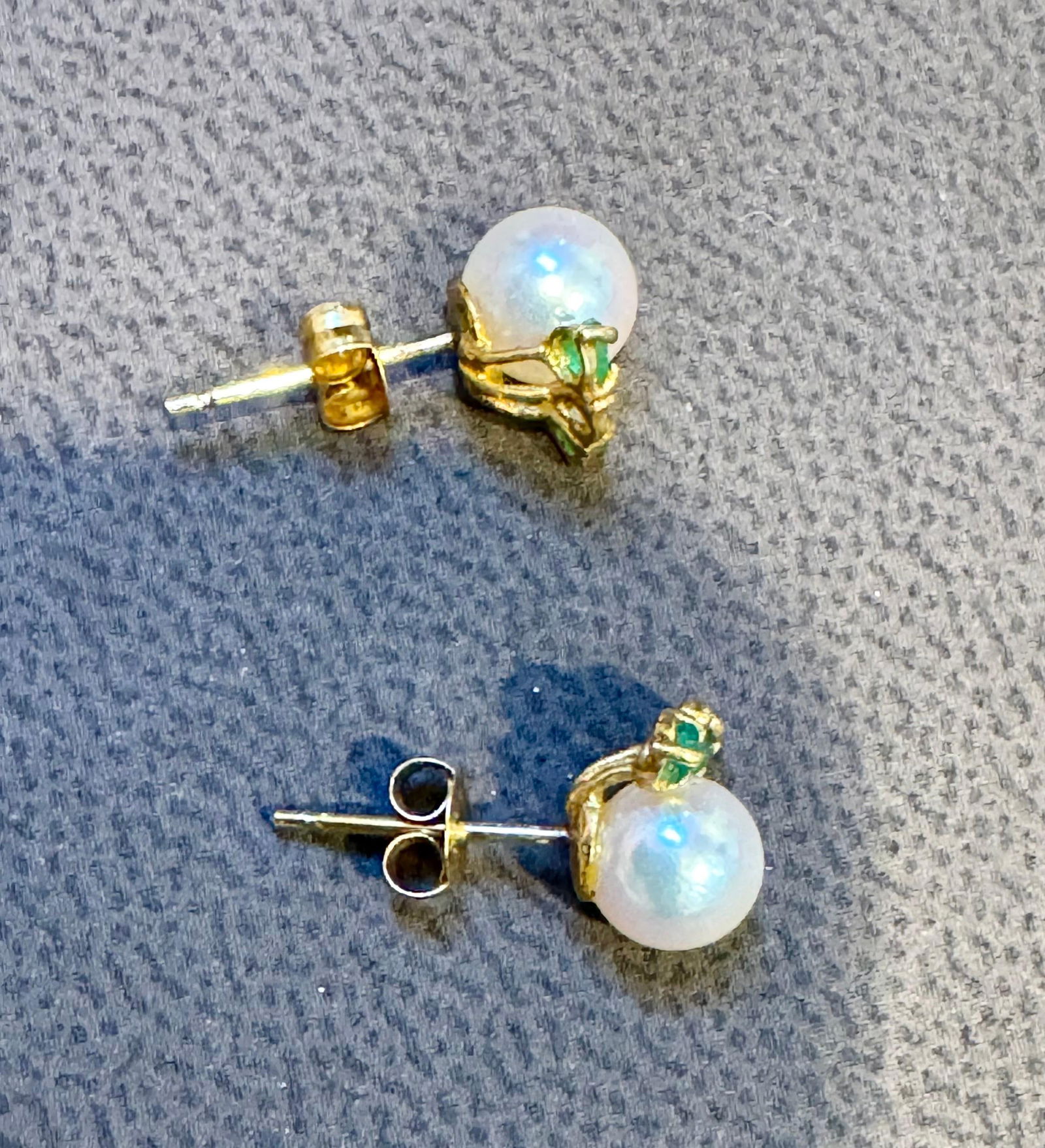 Akoya Pearl Stud Earring with Tiny Diamond & Emerald in 18 Karat Yellow Gold - 9