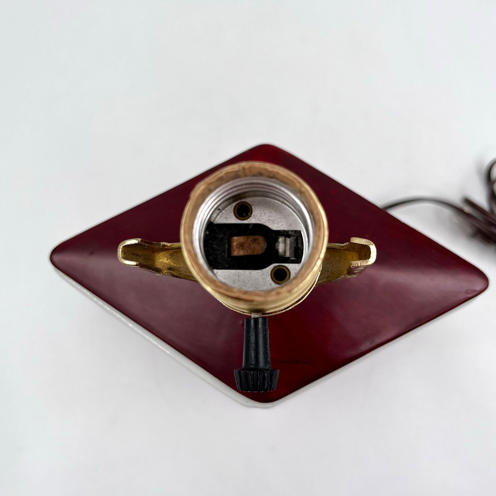 Vintage Chinoiserie Red Ceramic Diamond Shaped Lamp - 8