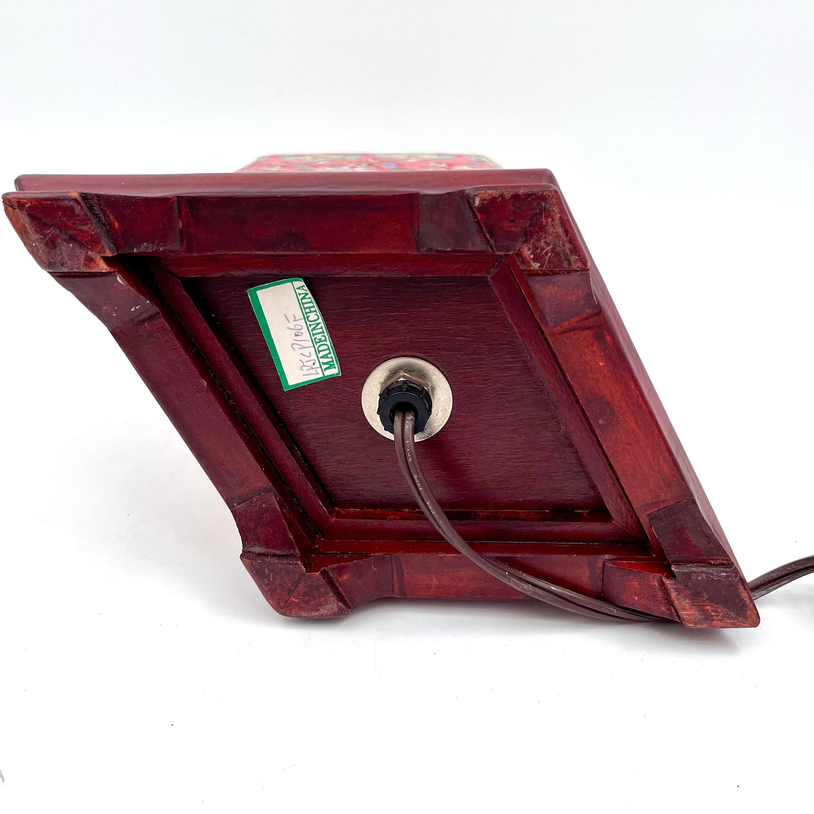 Vintage Chinoiserie Red Ceramic Diamond Shaped Lamp - 9