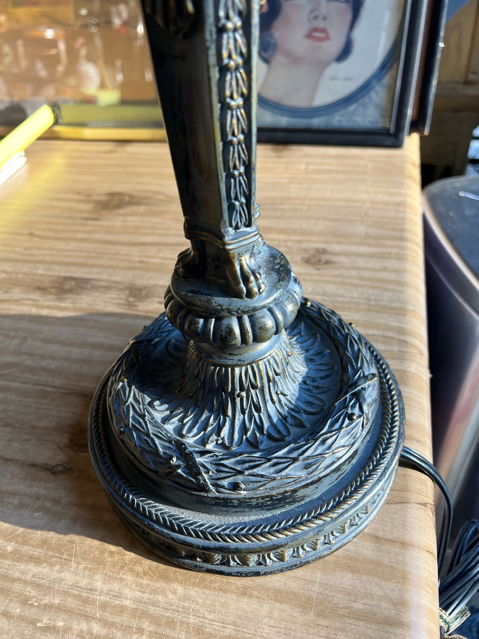 1970s Modern Metal Lamp With Ram Head Details, Lampshade Included - 4