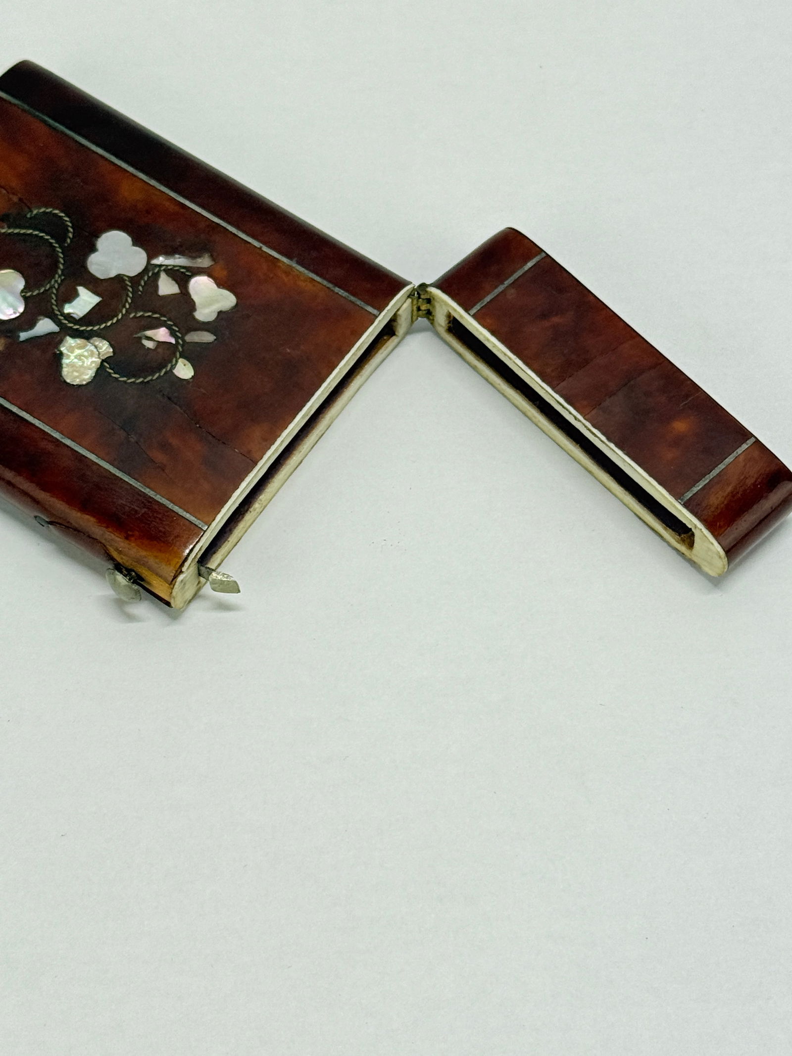 Inlaid Faux Tortoiseshell and Mother-of-Pearl Card Case With Floral Motif - 6
