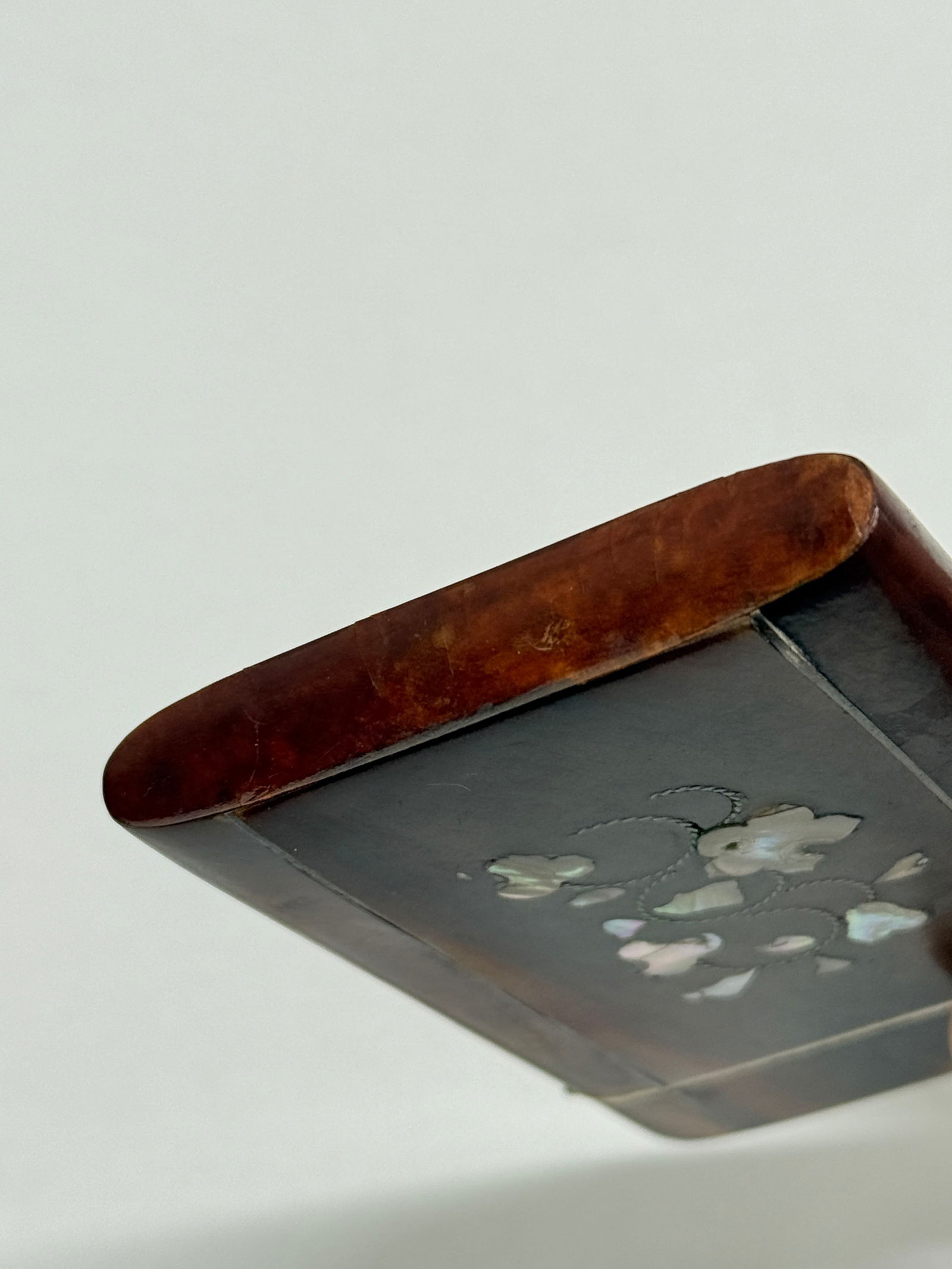 Inlaid Faux Tortoiseshell and Mother-of-Pearl Card Case With Floral Motif - 8