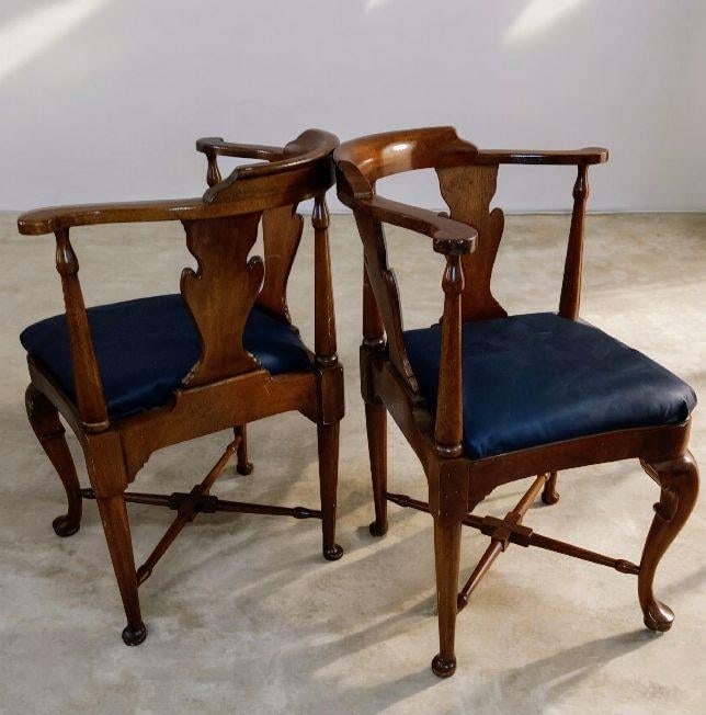 1950s Queen Anne Corner Chairs With Leather Upholstery by Hickory Chairs - 3
