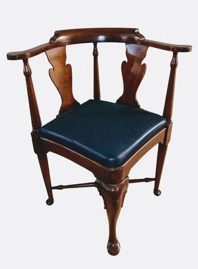 1950s Queen Anne Corner Chairs With Leather Upholstery by Hickory Chairs - 4