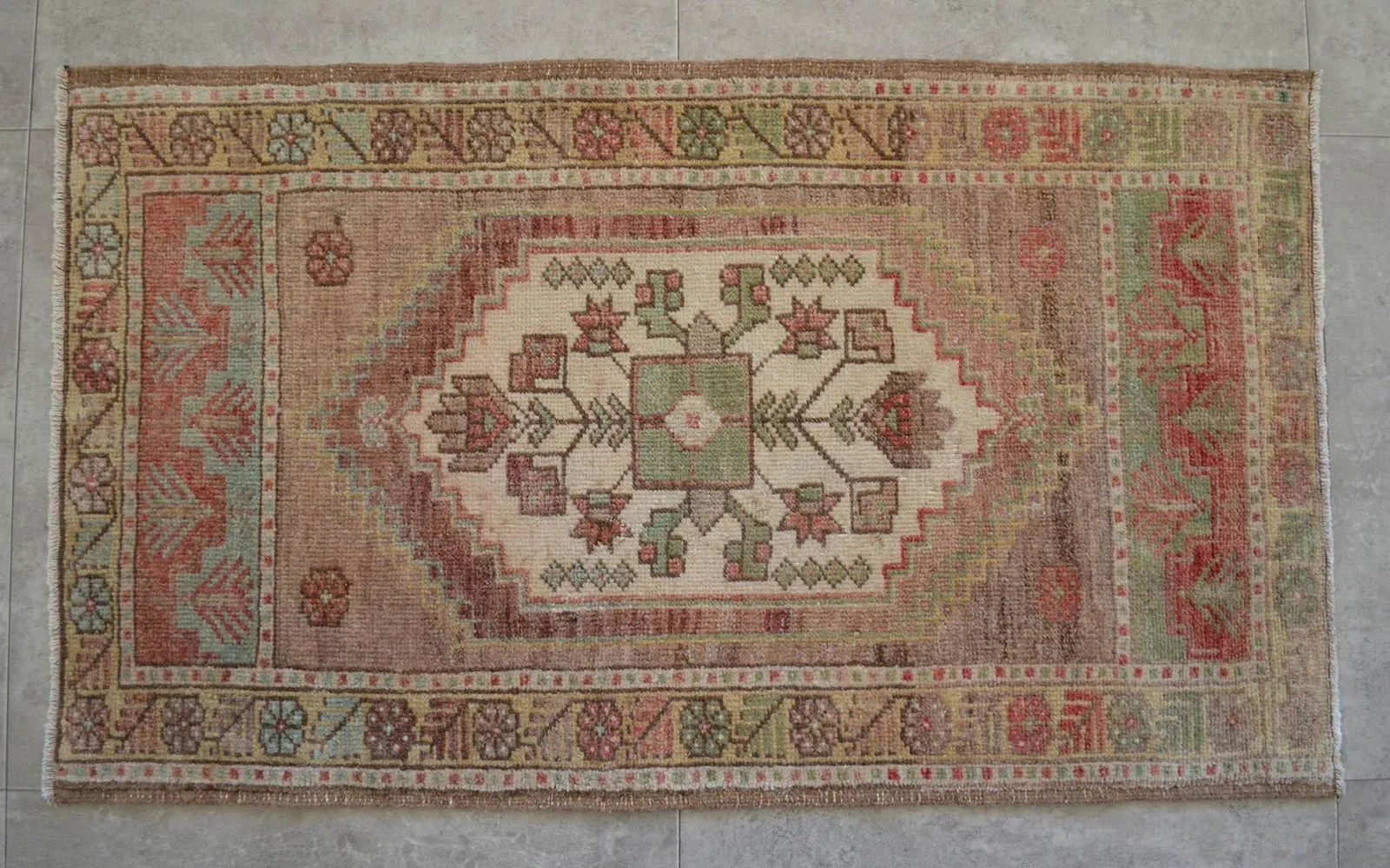 1970s Vintage Hand Knotted Small Rug - 5