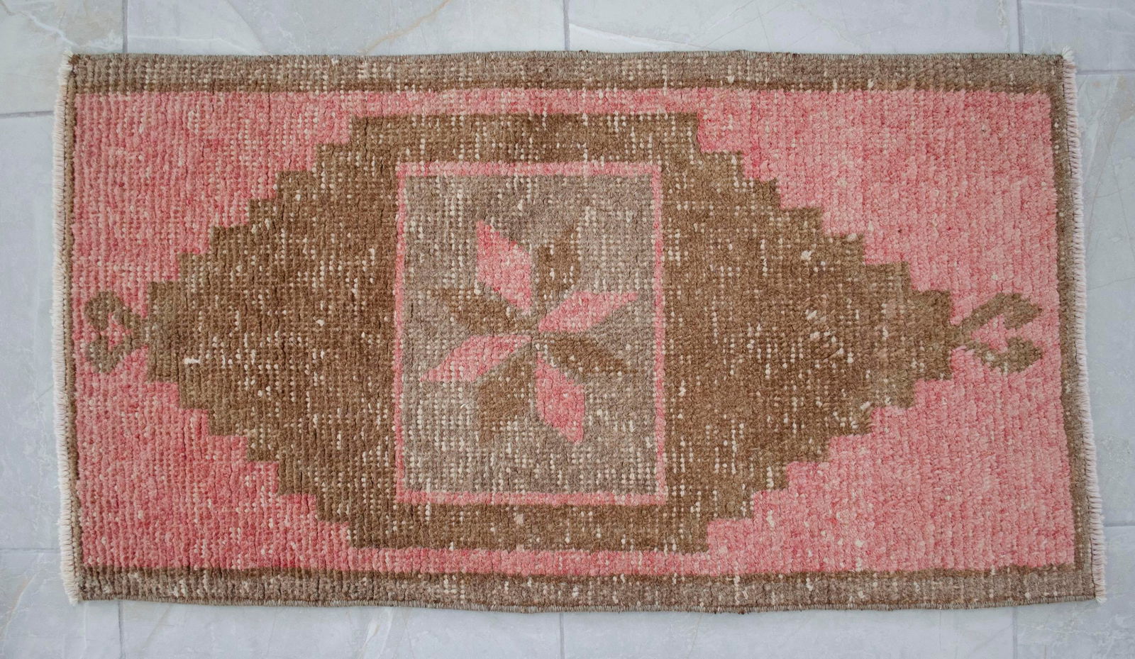 1970s Vintage Hand Knotted Small Rug - 5