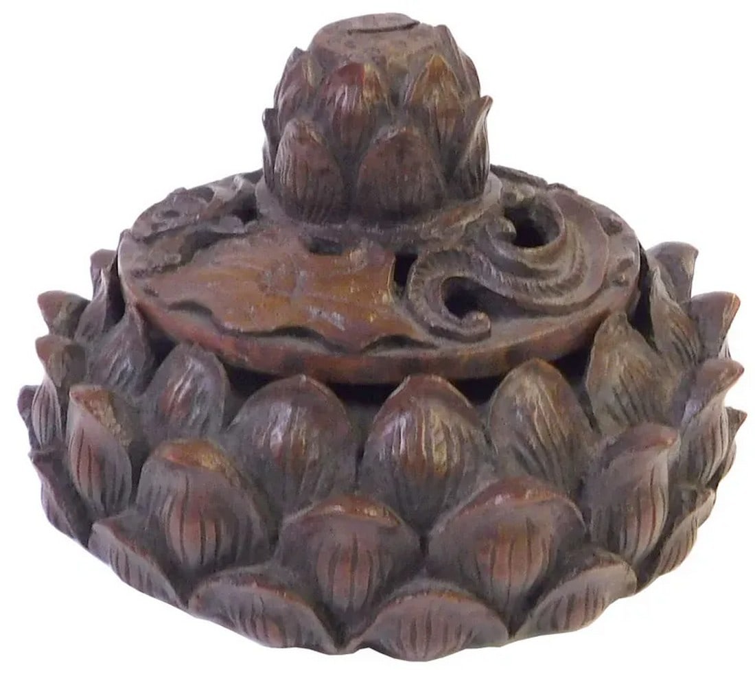 Chinese Bamboo Lotus Petal Box: This is a vintage, hand-carved, bamboo-material container rendered in a round shape. It features a lid and a lotus petal accent. Dimensions: Dia 6" x h4" Origin: China Material: Bamboo Condition: