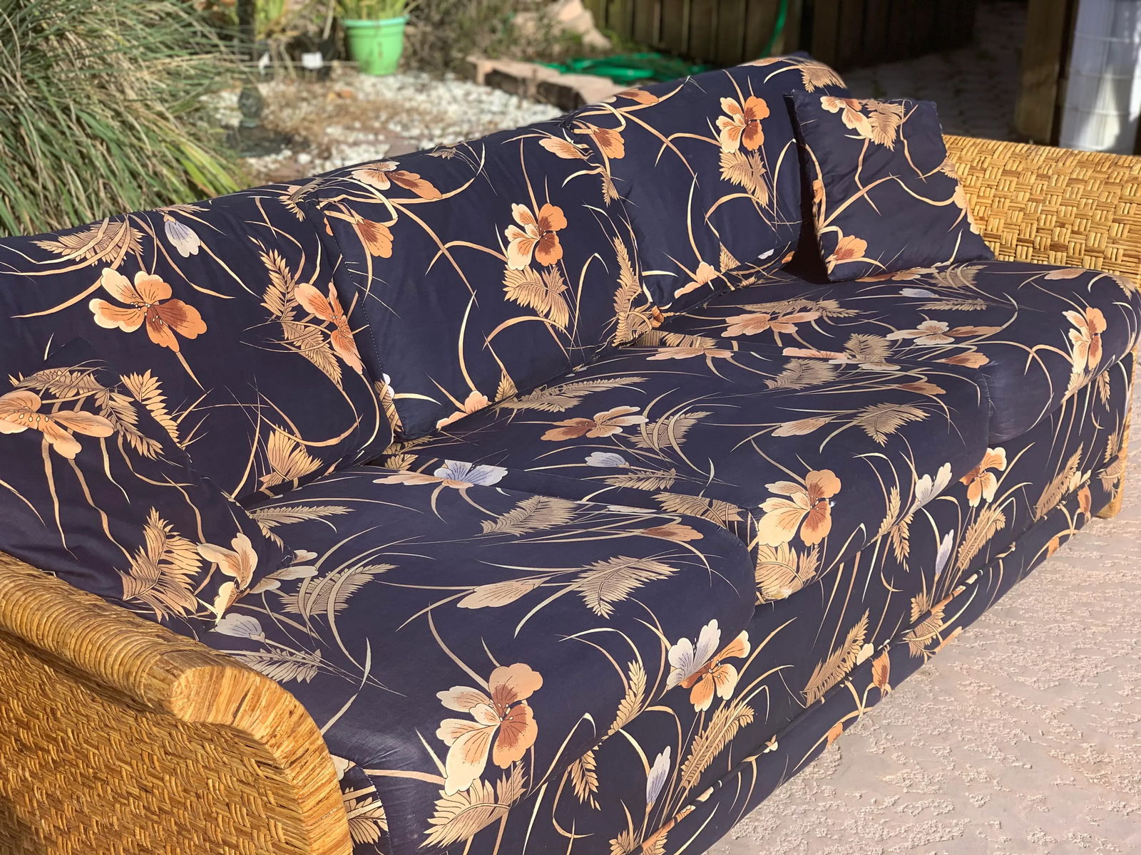 1980s Vintage Coastal Wicker Rattan Sofa - 4