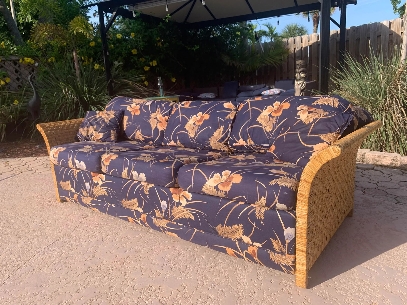 1980s Vintage Coastal Wicker Rattan Sofa - 5