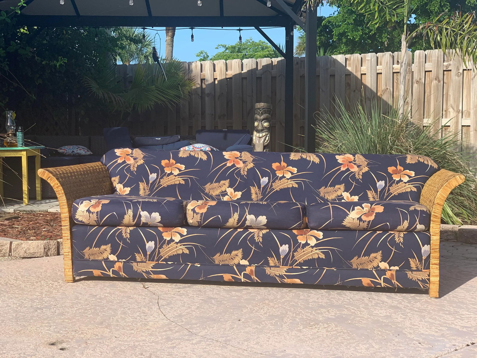 1980s Vintage Coastal Wicker Rattan Sofa - 6