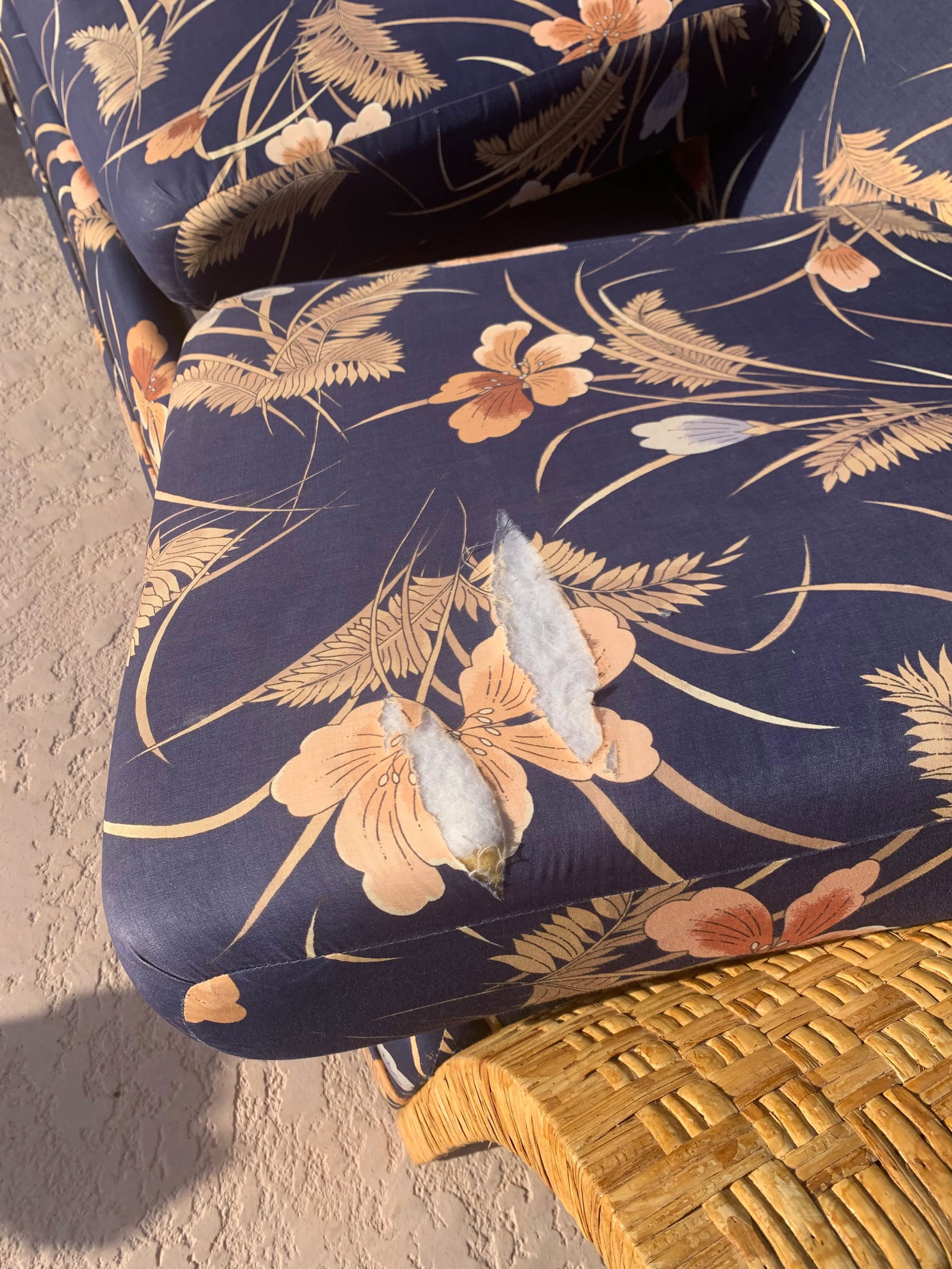 1980s Vintage Coastal Wicker Rattan Sofa - 9