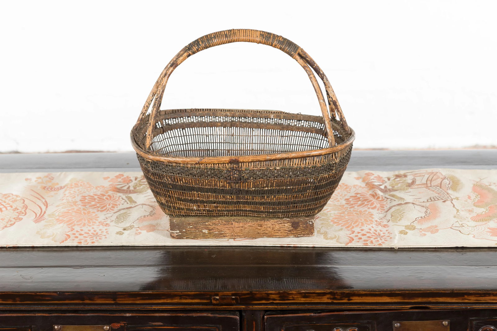 Chinese Rustic Vintage Woven Rattan Market Basket with Large Handle and Base - 9