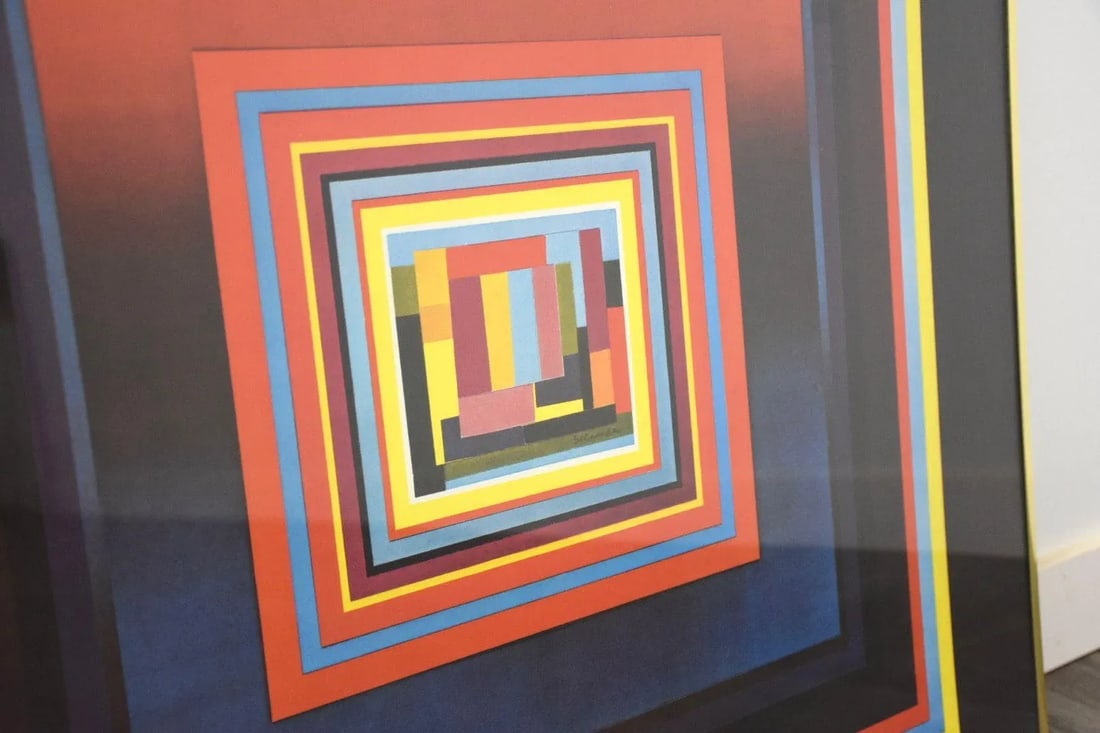 Abstract Geometric Print - 7