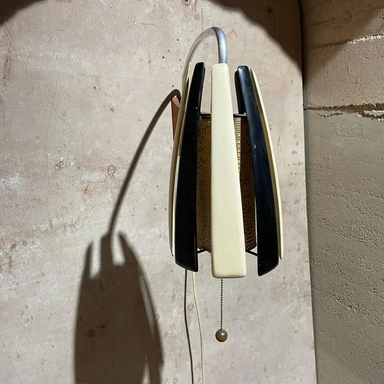 Mid-Century Modern Ebony & Ivory Mahogany Wall Sconce Eugenio Escudero Mexico - 6