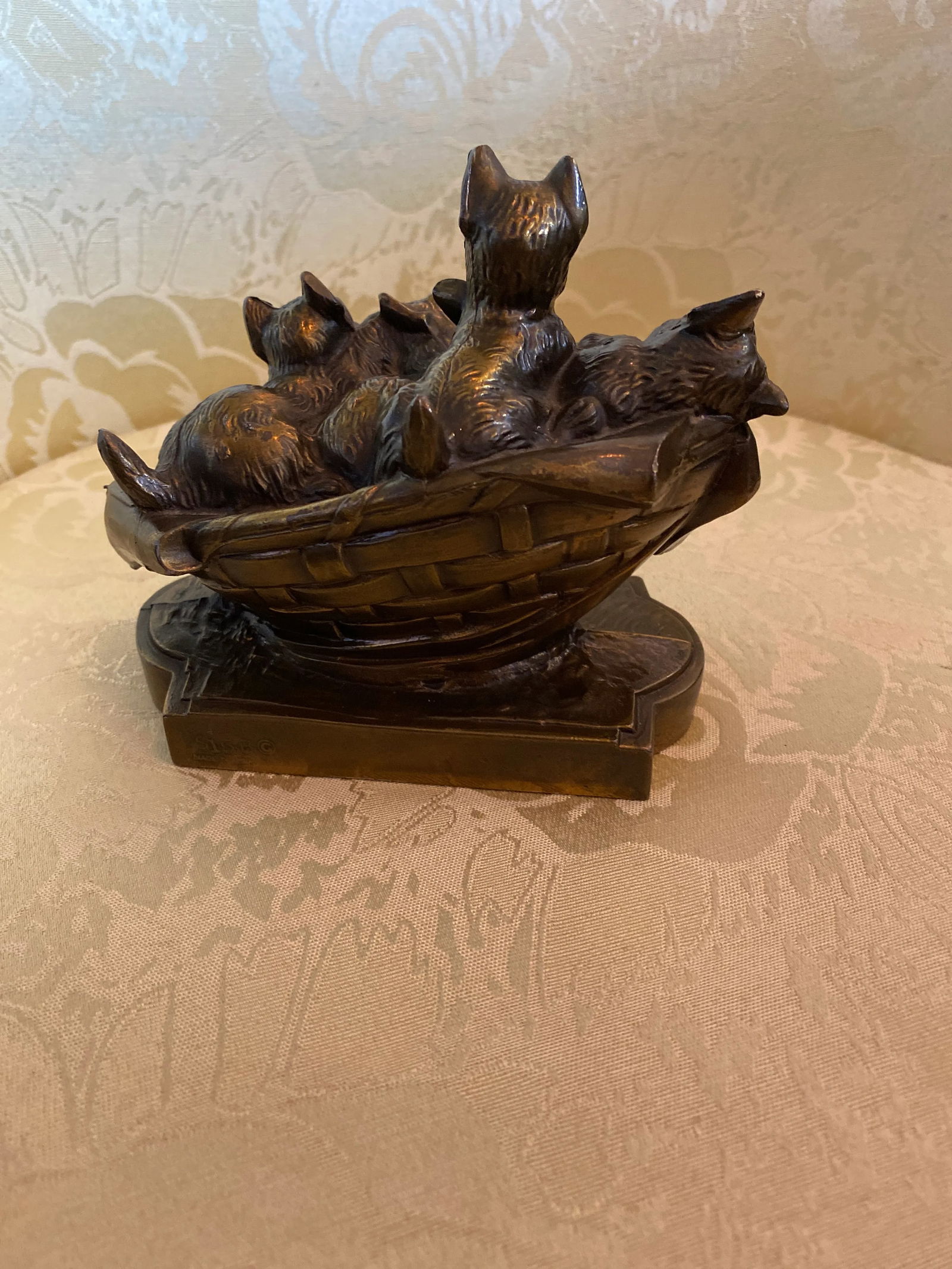 1960s Bronze Tone Metal Yorkies in a Basket - 4