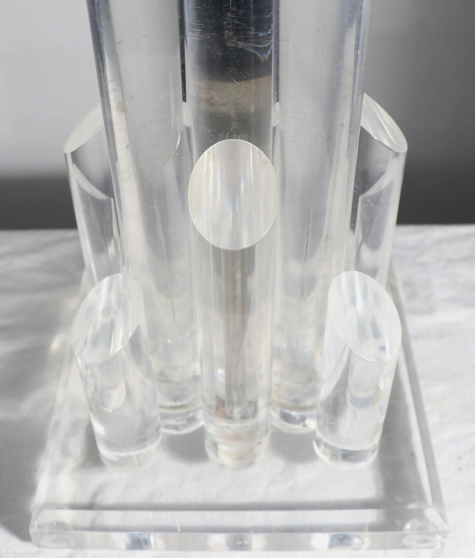 Chic Stepped Skyscraper Form Lucite Table Lamp - 10