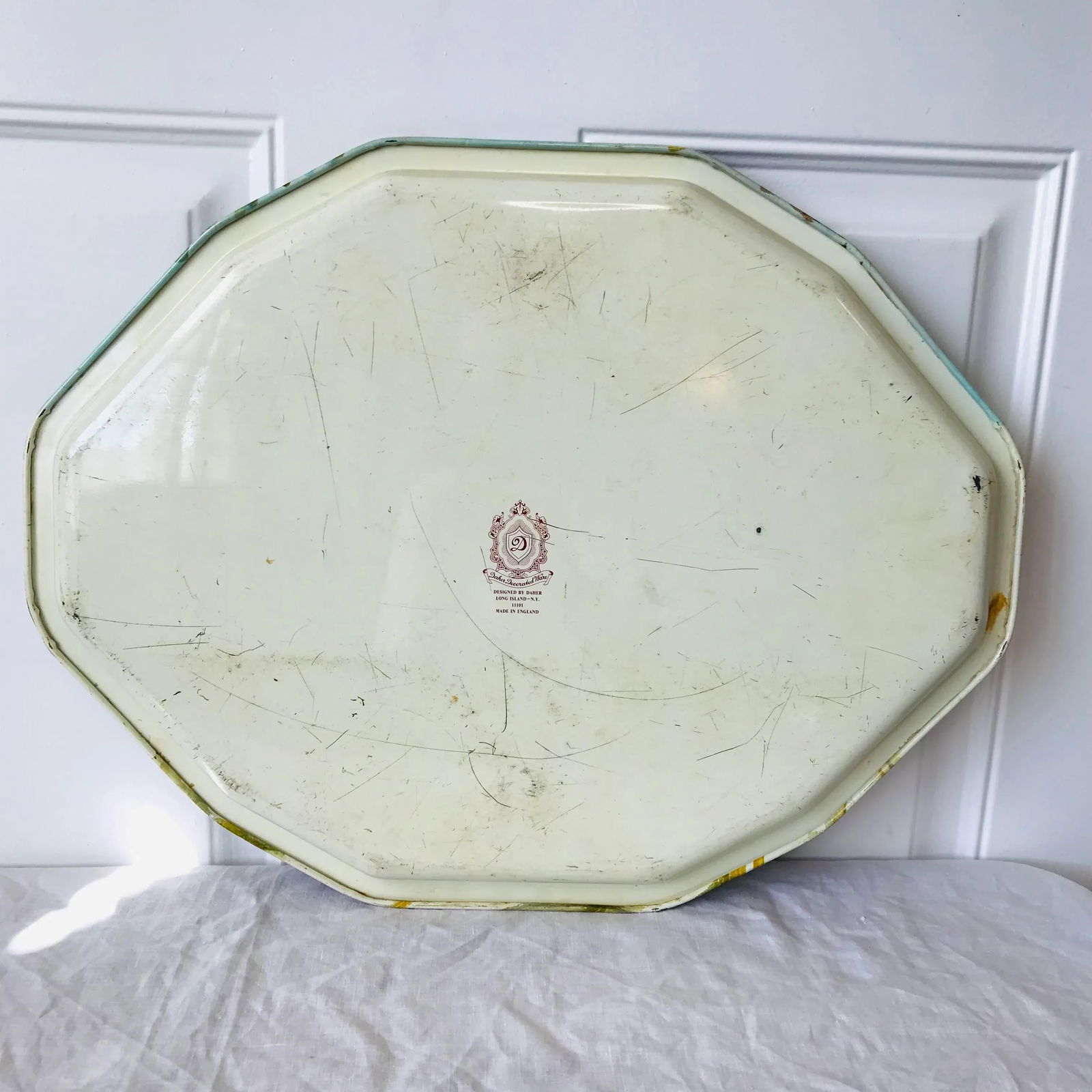 Vintage Moulin Rouge Parisian Scene Metal Tray by Daher, Long Island - New York, Made in England - 3