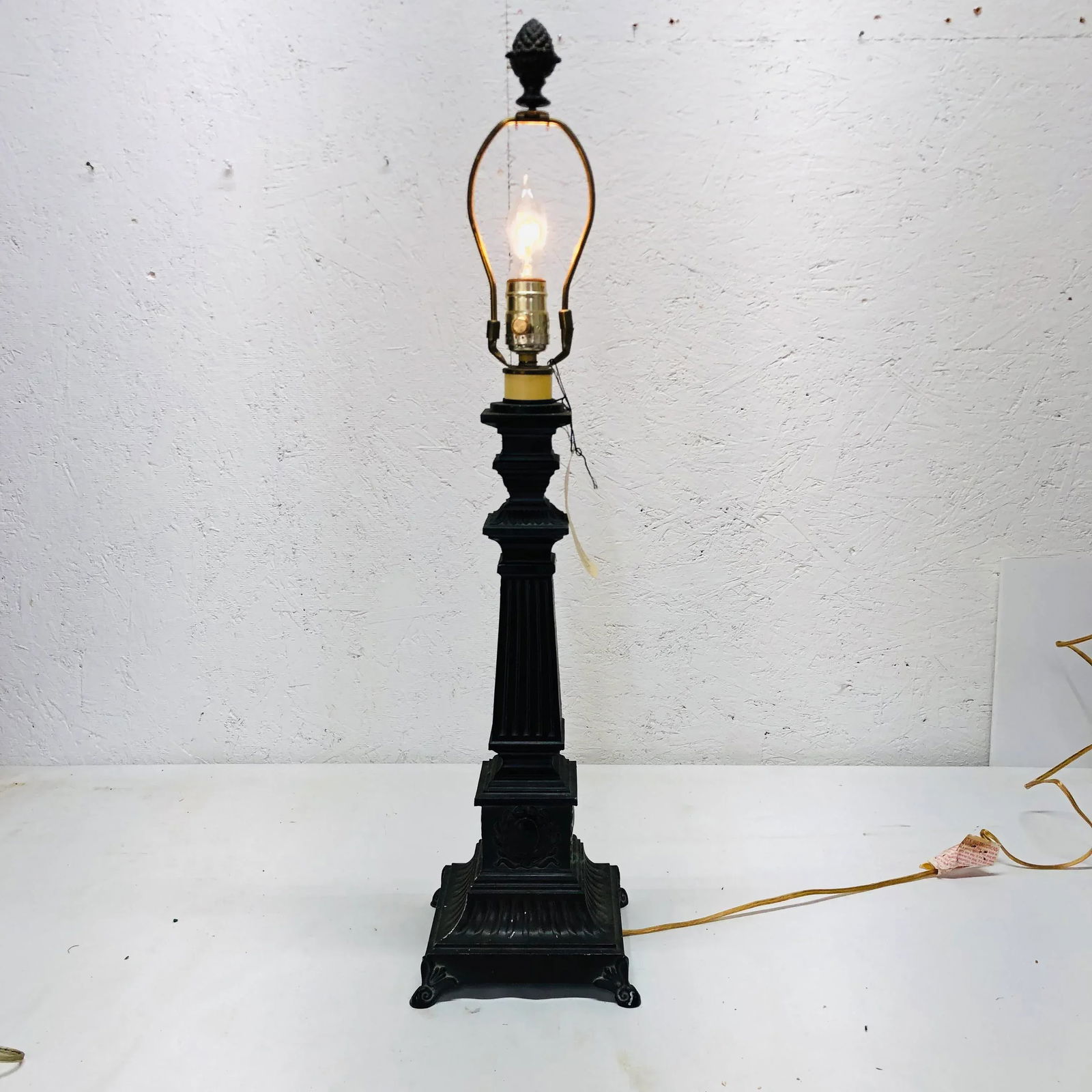 Vintage Robert Abbey Neoclassical Style Lamp - 13