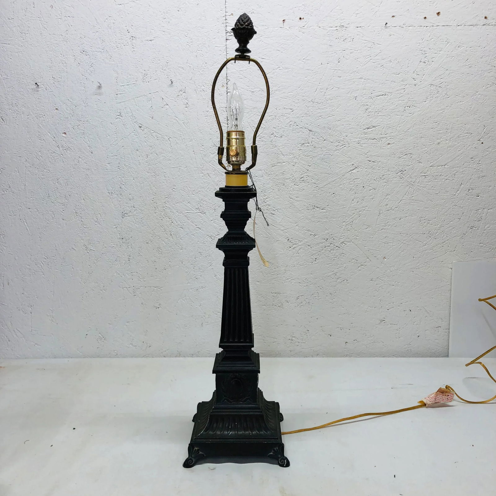 Vintage Robert Abbey Neoclassical Style Lamp - 2