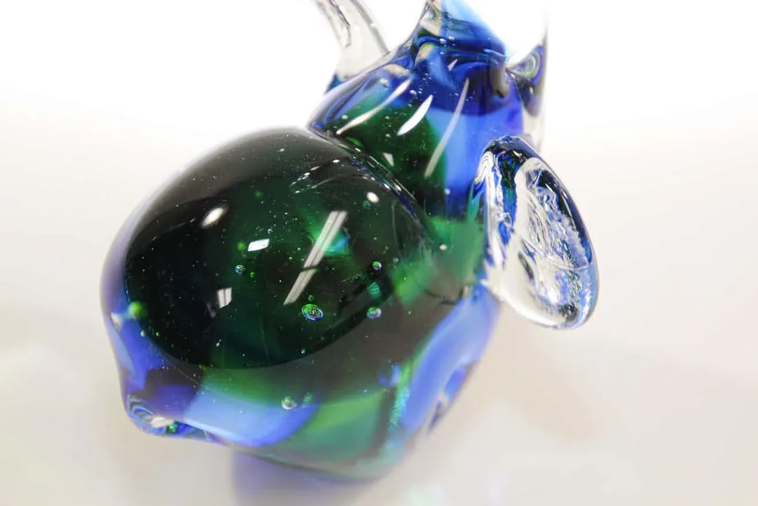 Vintage Emerald Green and Blue Murano Art Glass Elephant Sculpture Paperweight - 3