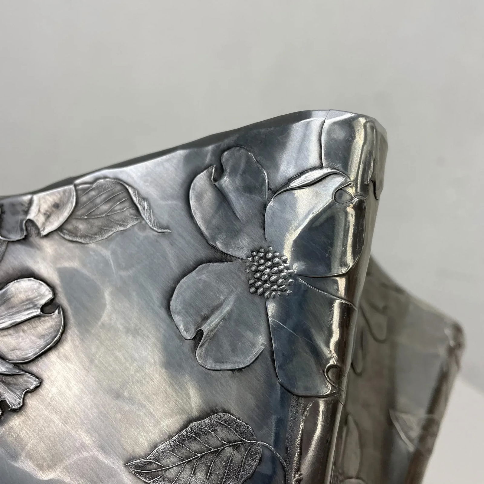 Wendell August Forge Sculptural Serving Dish Dogwood Blossom Grove City, Pa - 8