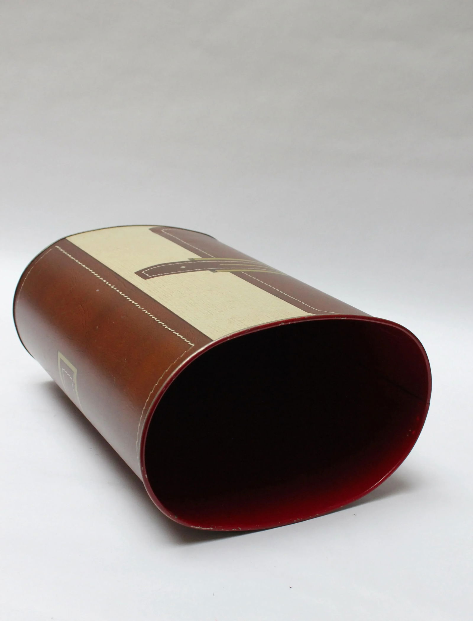 Vintage Cheinco "Pocketbook" Tin Litho Wastebasket - 2