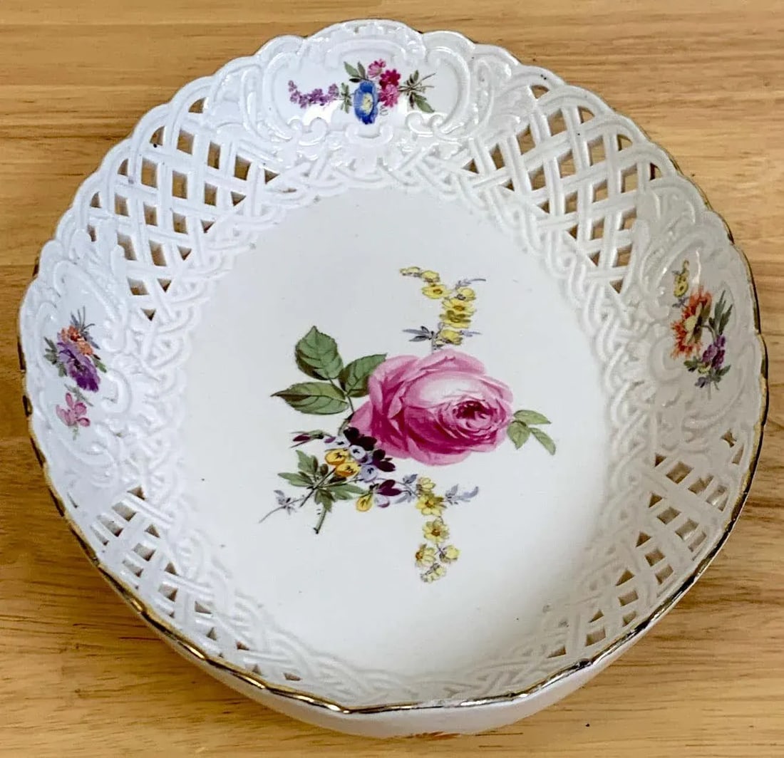 19th Century Meissen Floral Painted Reticulated Oval Basket - 5