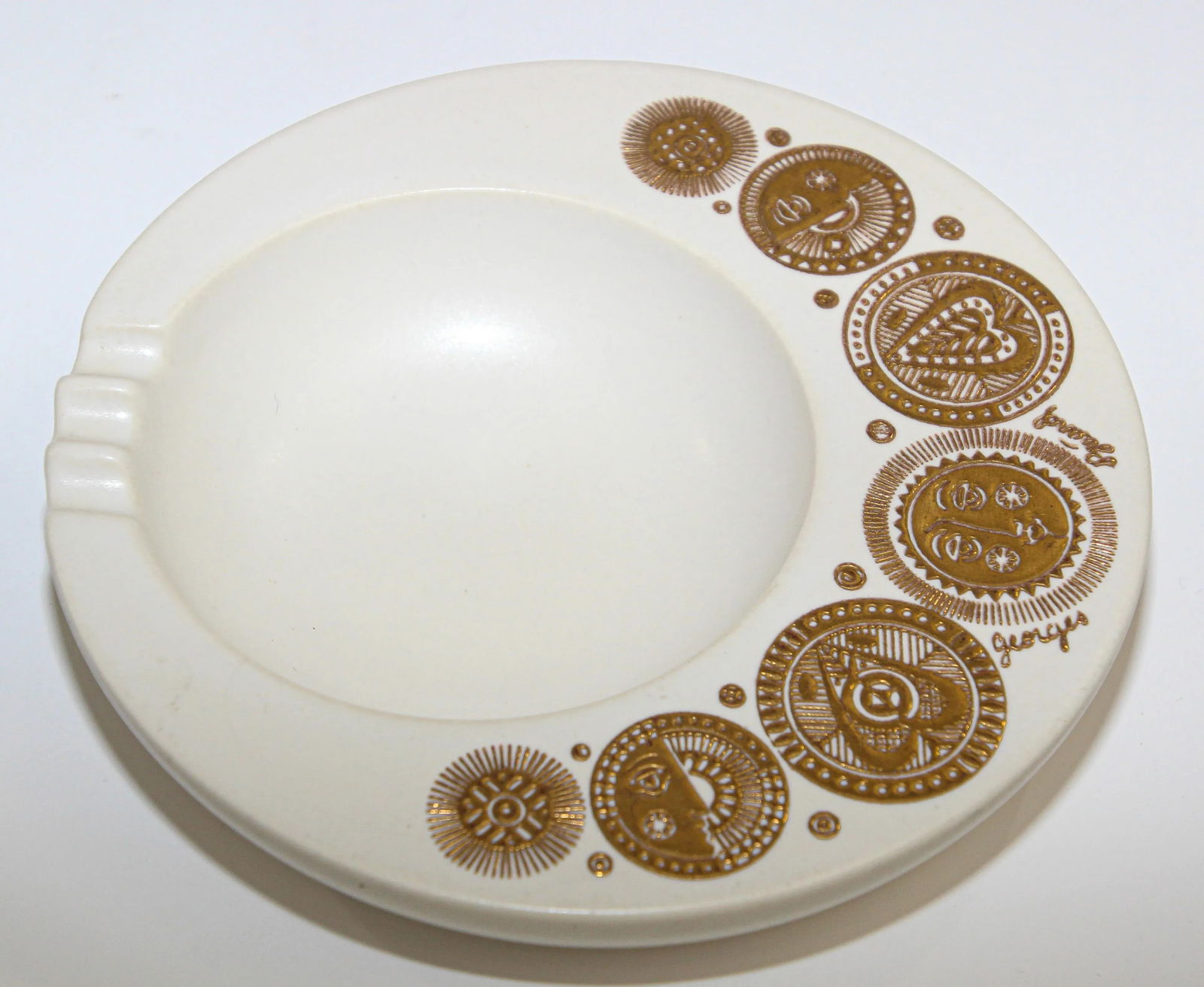 Georges Briard Midas Hyalyn Porcelain Ashtray with Gold Design - 13