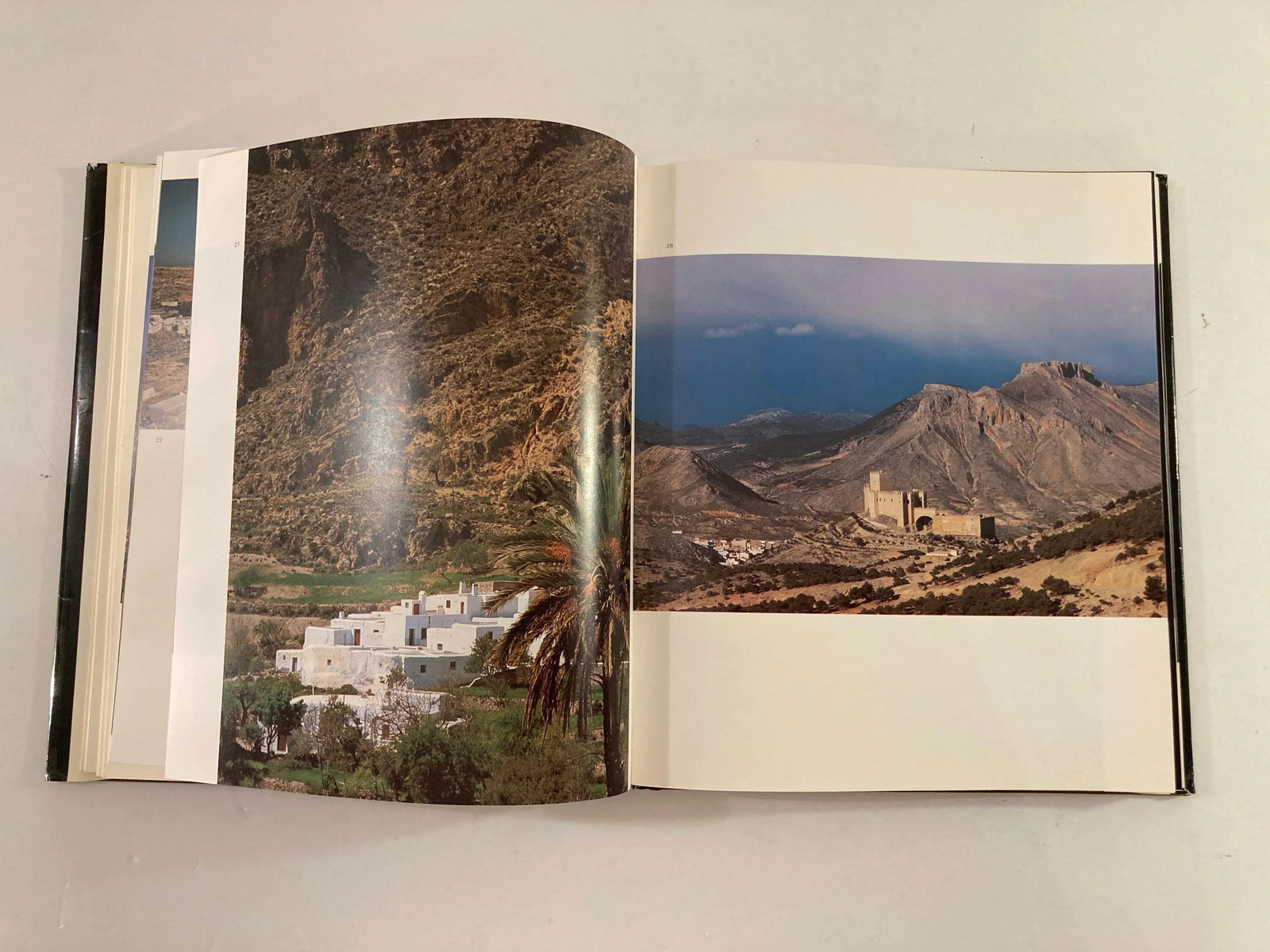 AL-ANDALUS. El Islam en EspaÃ±a by Juan Vernet, Martin Martinez, Collectible Book - 2