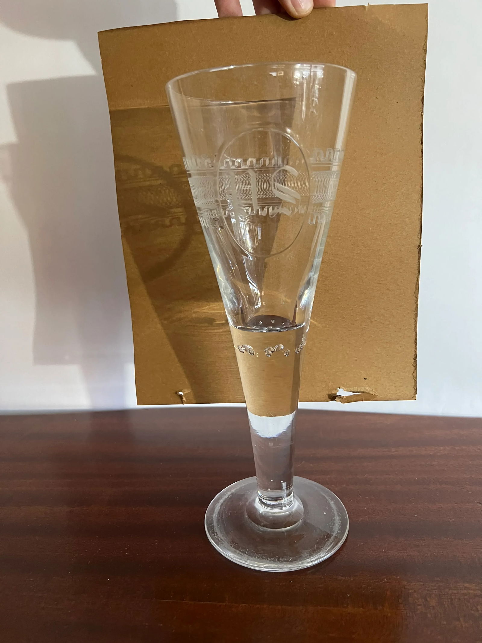 19th Century Georgian Anglo-Irish Etched Glass Vase - 2