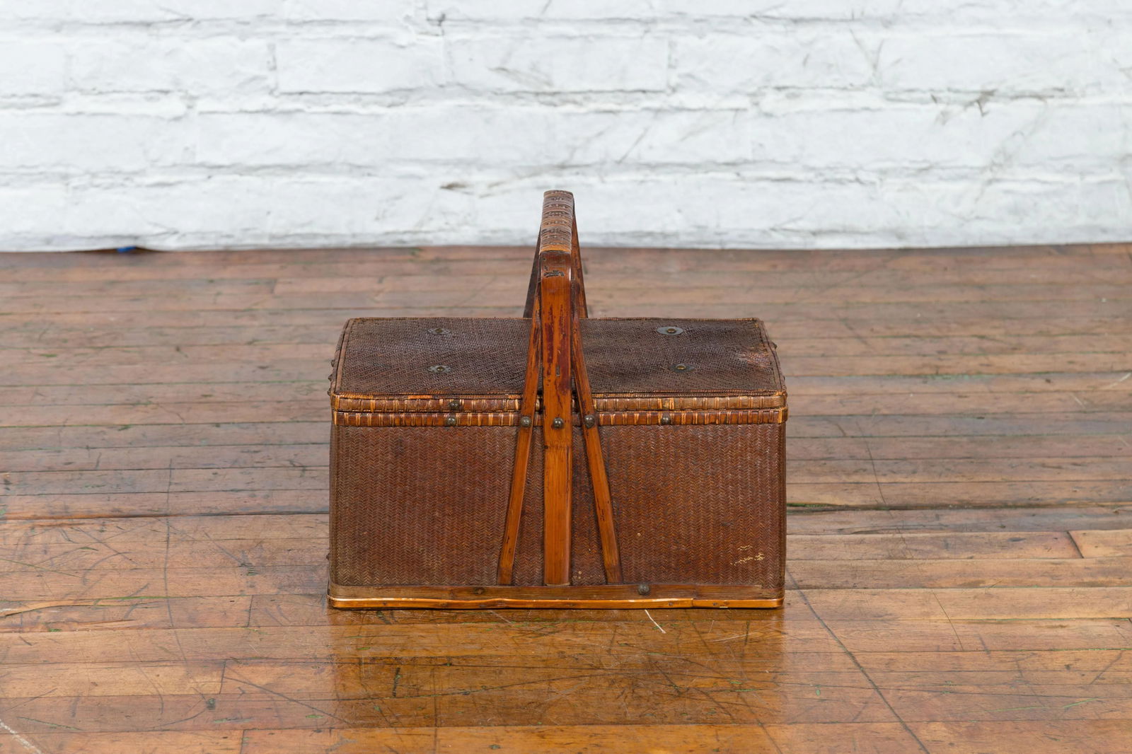 Chinese Early 20th Century Rattan Lunch Box with Tripartite Bamboo Handle - 2