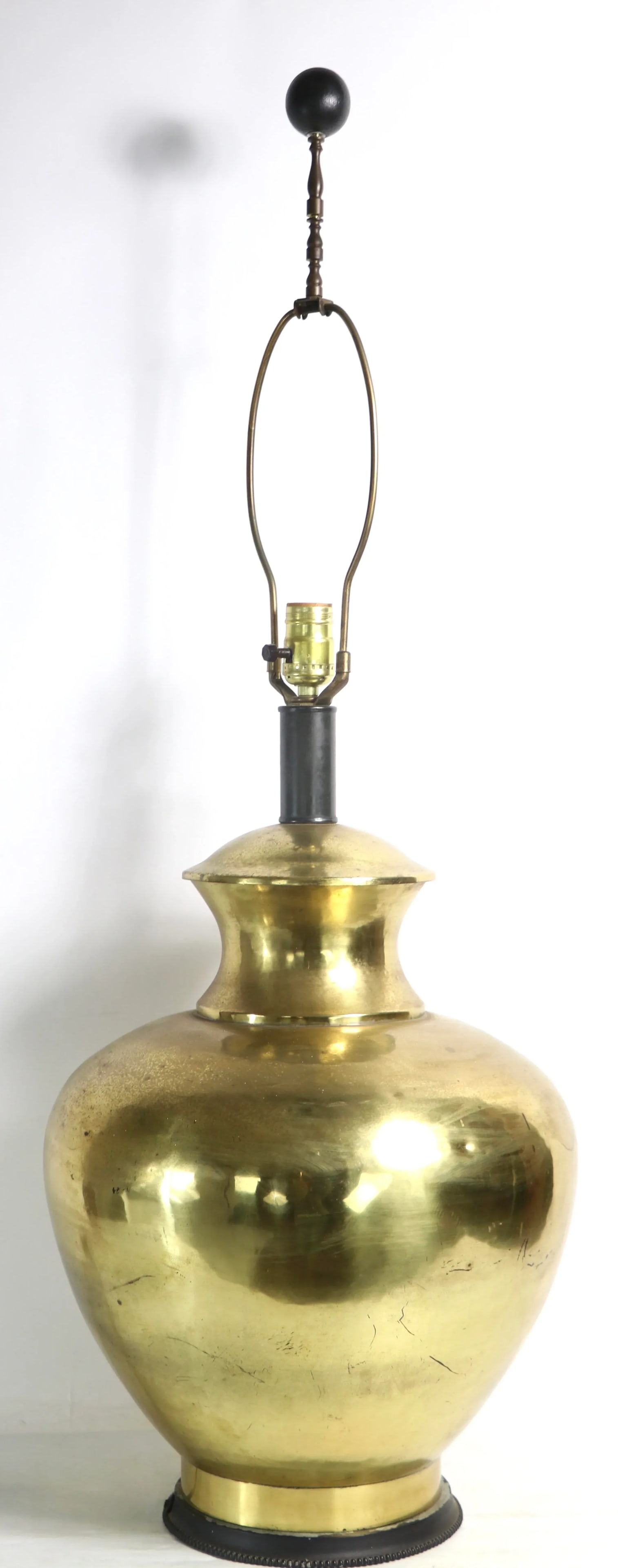 Large Brass Chinese Style Table Lamp - 9