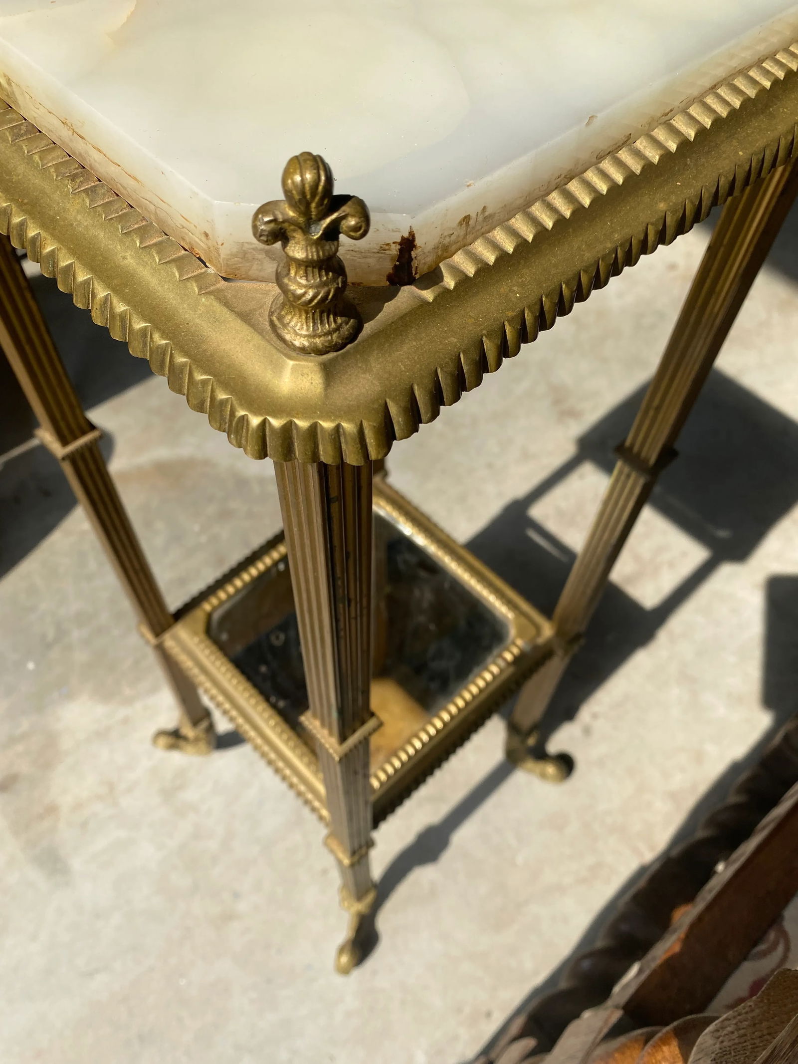 1970s Vintage Brass and Marble Footed Side Table - 2