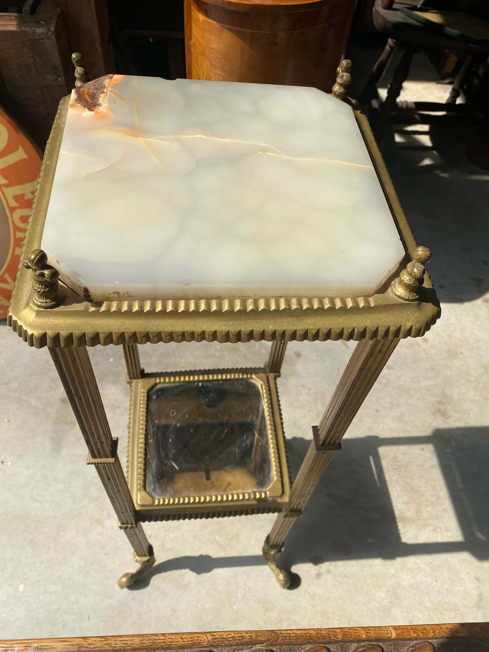 1970s Vintage Brass and Marble Footed Side Table - 3