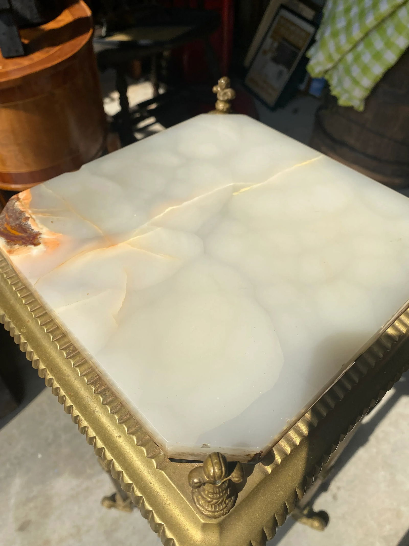 1970s Vintage Brass and Marble Footed Side Table - 6