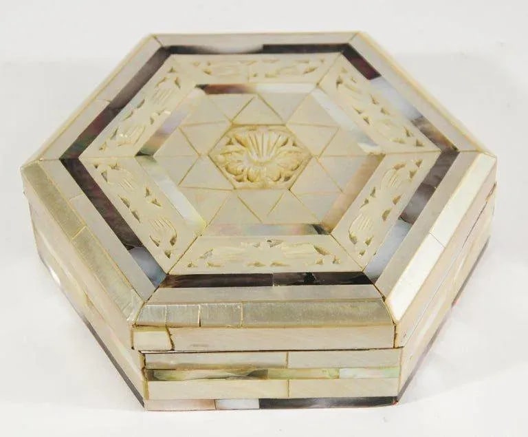 Mid 20th Century Handcrafted White Mother of Pearl Inlaid Moorish Octagonal Box - 7