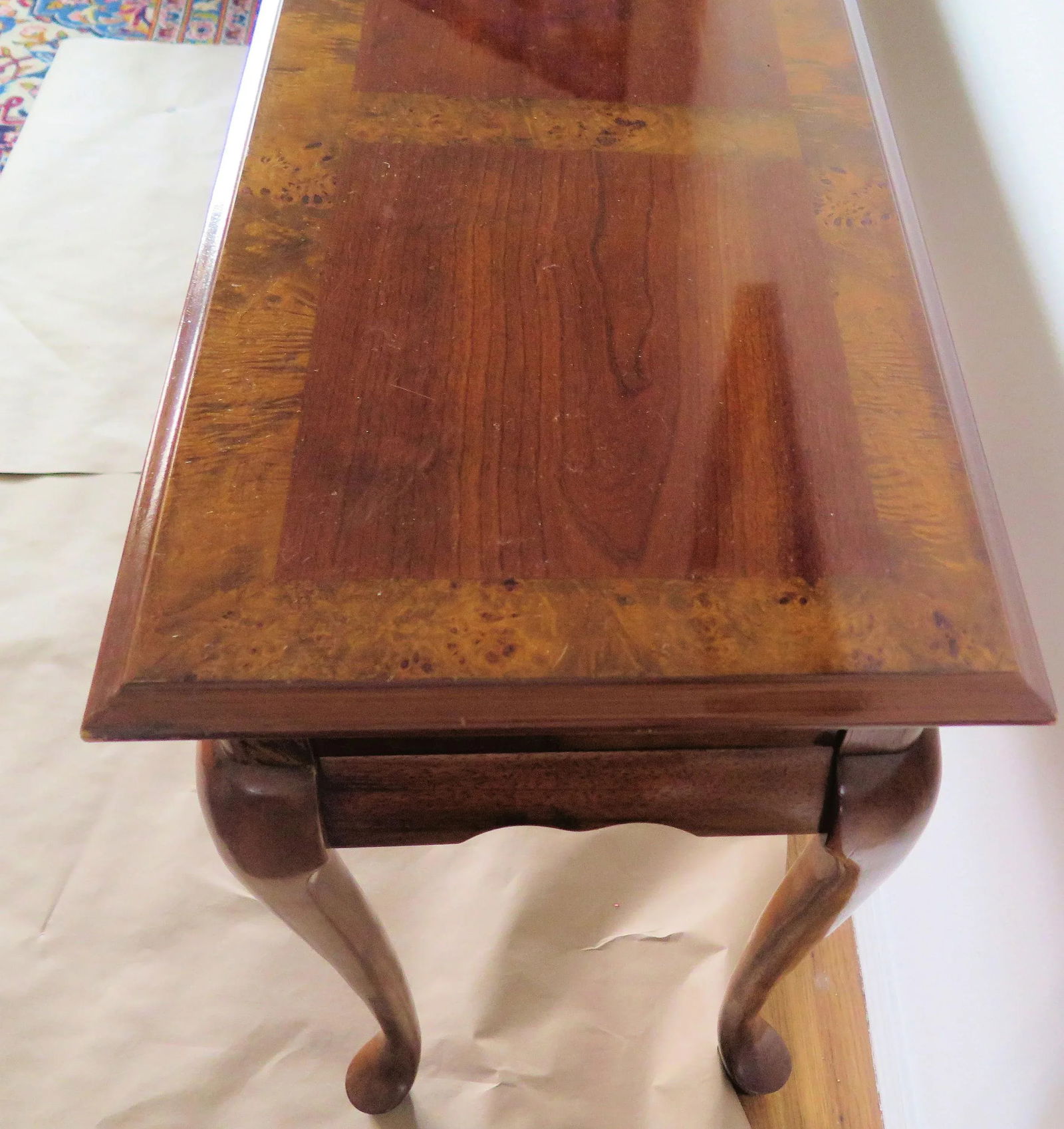 1970s Vintage Queen Anne Style Burl Wood Edge Toped Table - 2