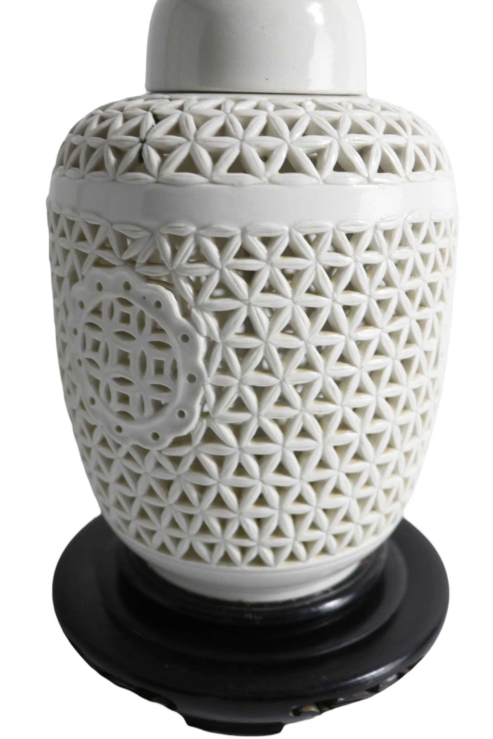 Reticulated Blanc DeChine Ginger Jar Table Lamp in the Chinese Style - 8