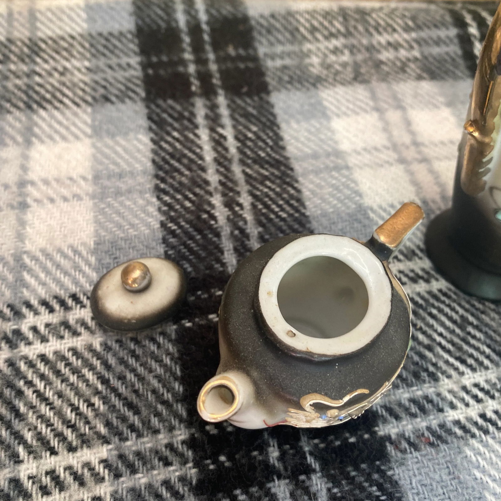 Asian Vase, Plate, and Tea Pot Nicknacks - Set of 2 - 3