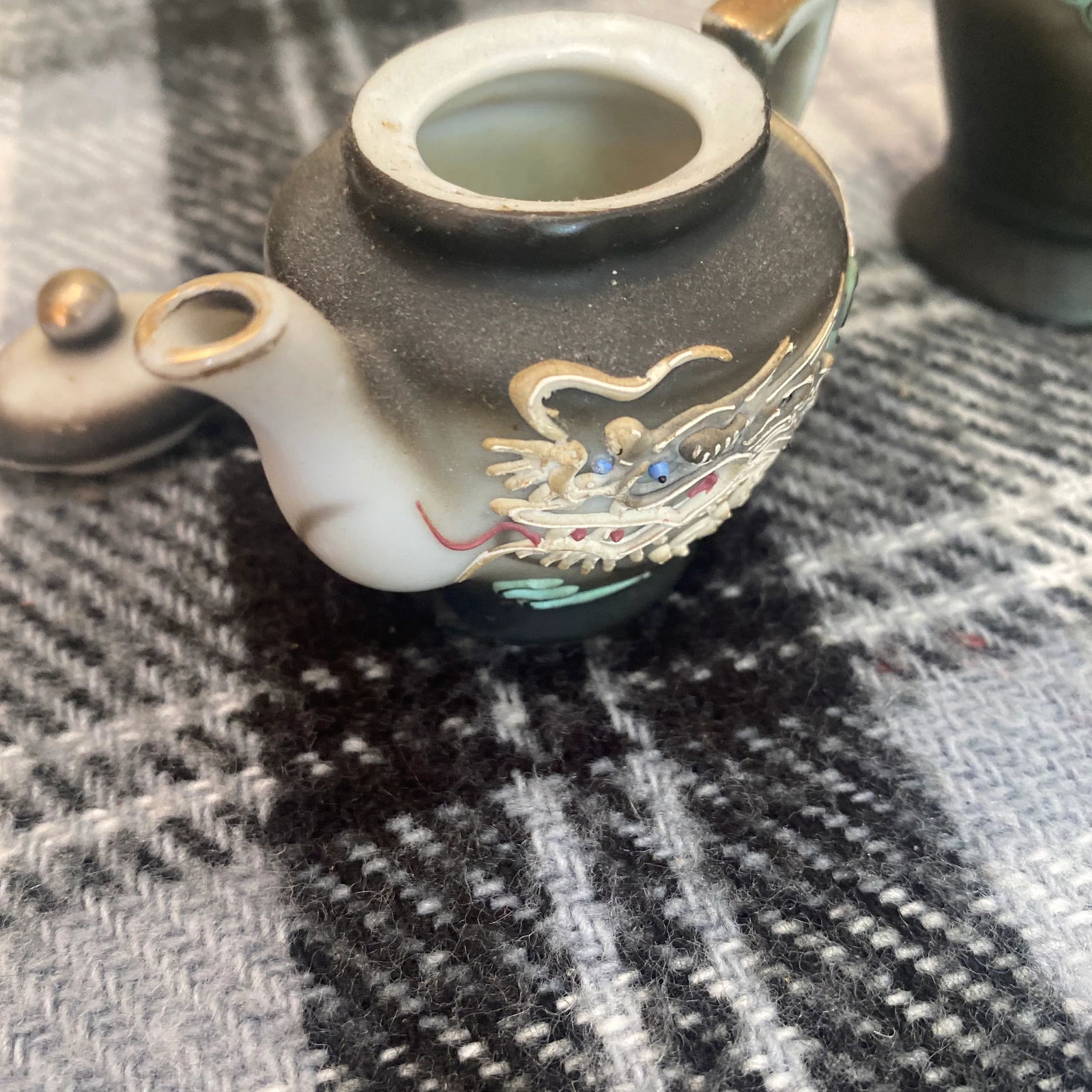 Asian Vase, Plate, and Tea Pot Nicknacks - Set of 2 - 4