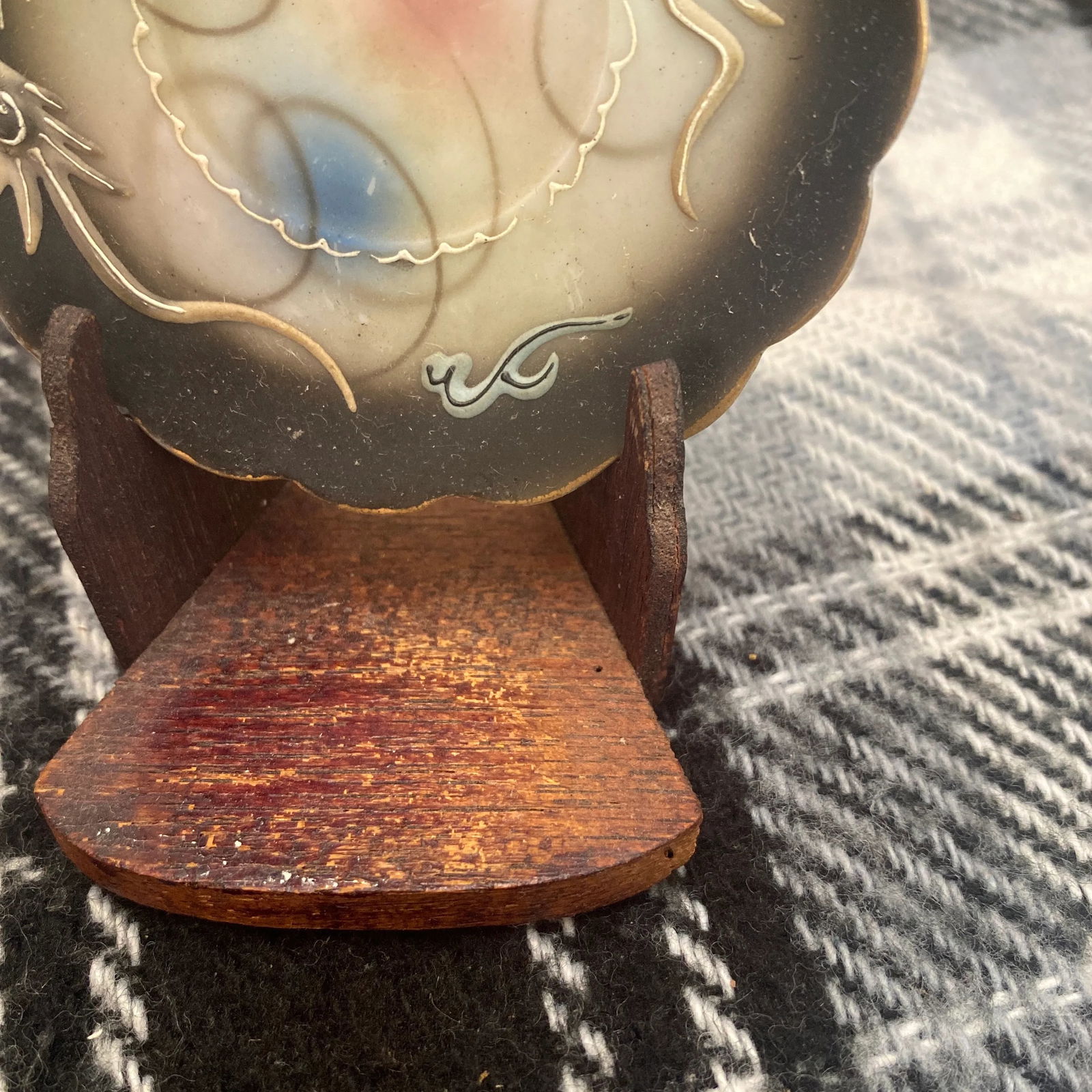 Asian Vase, Plate, and Tea Pot Nicknacks - Set of 2 - 9