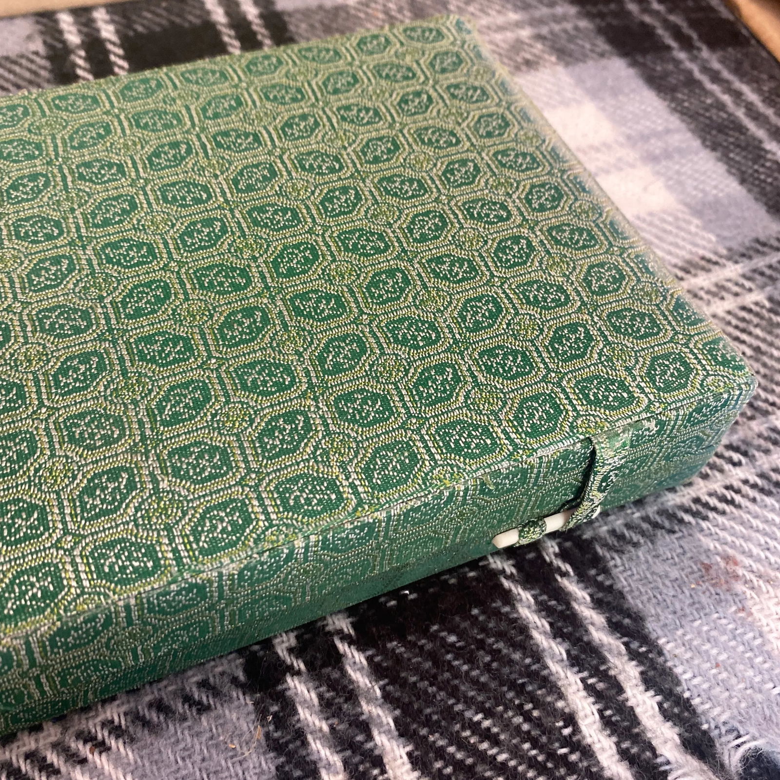 1970s Asian Green Jewelry Box/Memoir Box - 4