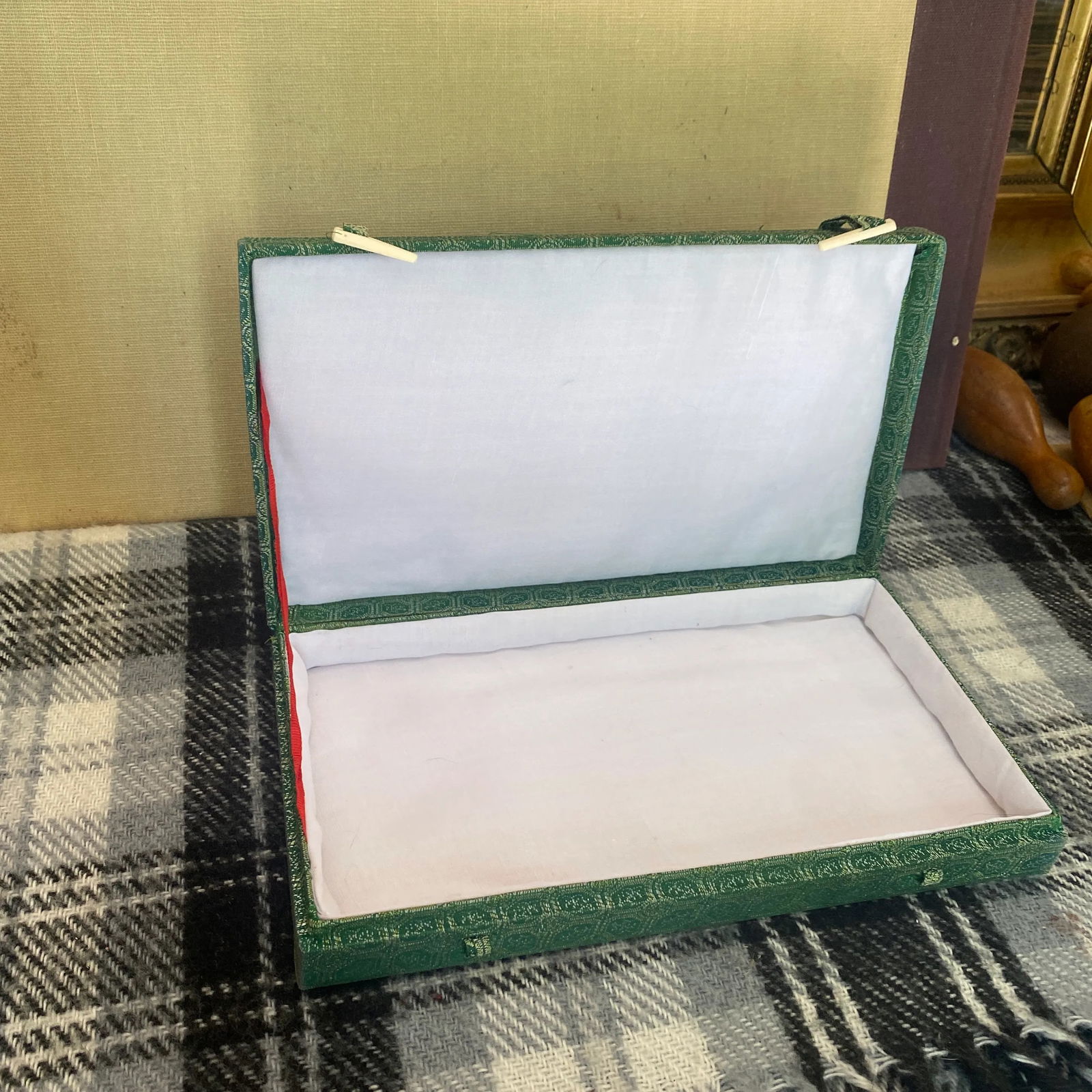 1970s Asian Green Jewelry Box/Memoir Box - 5