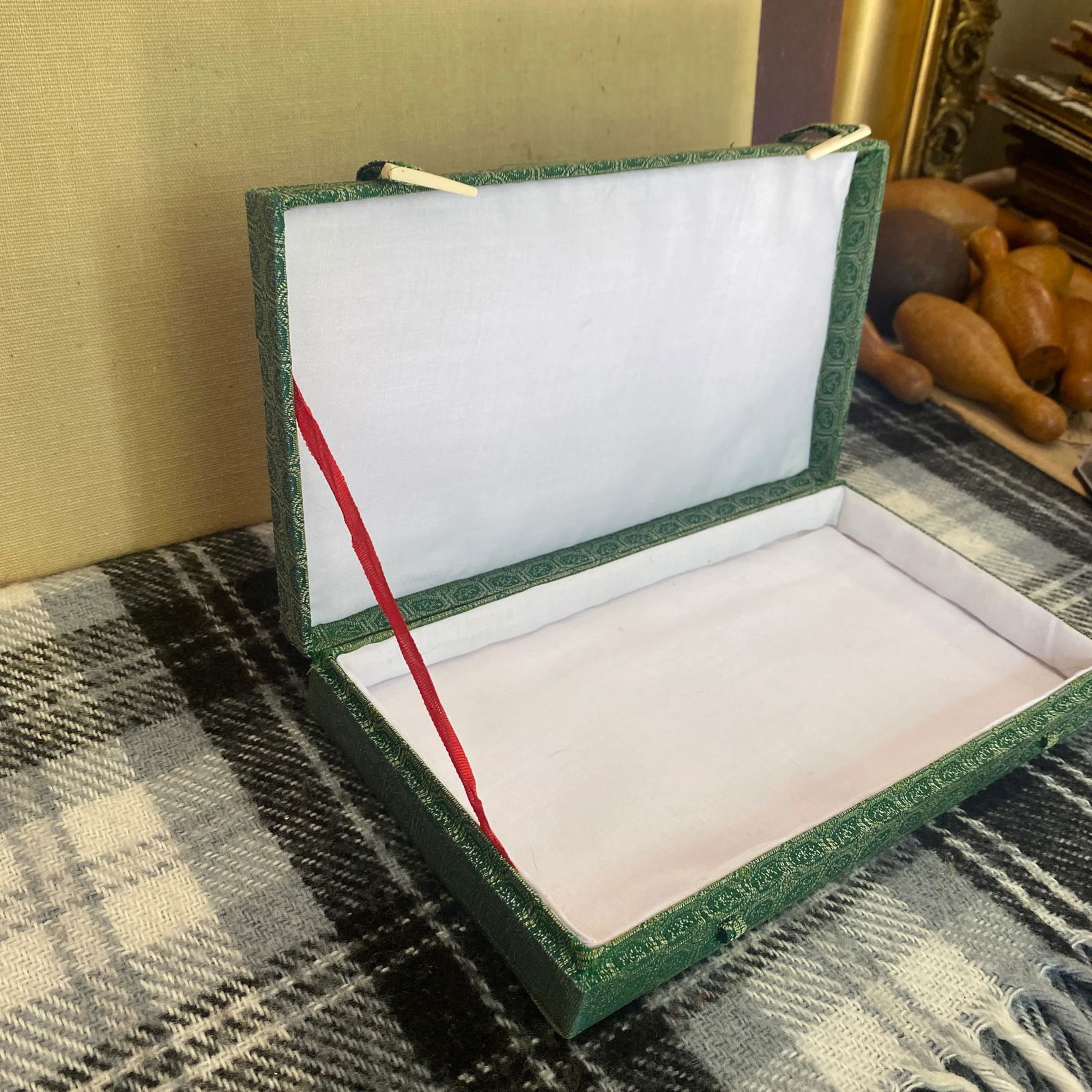 1970s Asian Green Jewelry Box/Memoir Box - 6